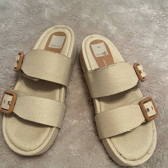 Dolce Vita summer sandal - Picture 2 of 6